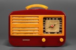 GAROD 1450 Catalin ’Peak-Top’ Radio in Bright Plum + Yellow
